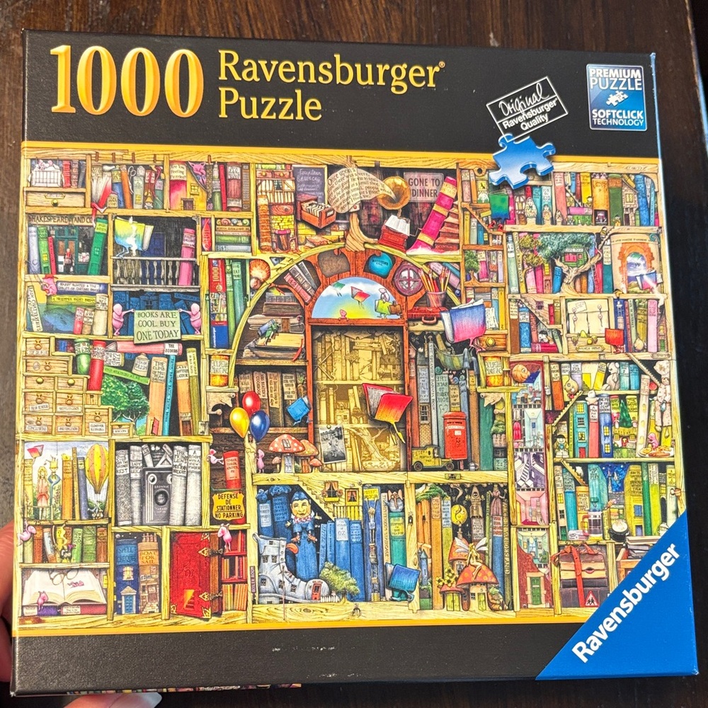 Ravensburger 1000 Piece Puzzle, Bizarre Bookshelf 2